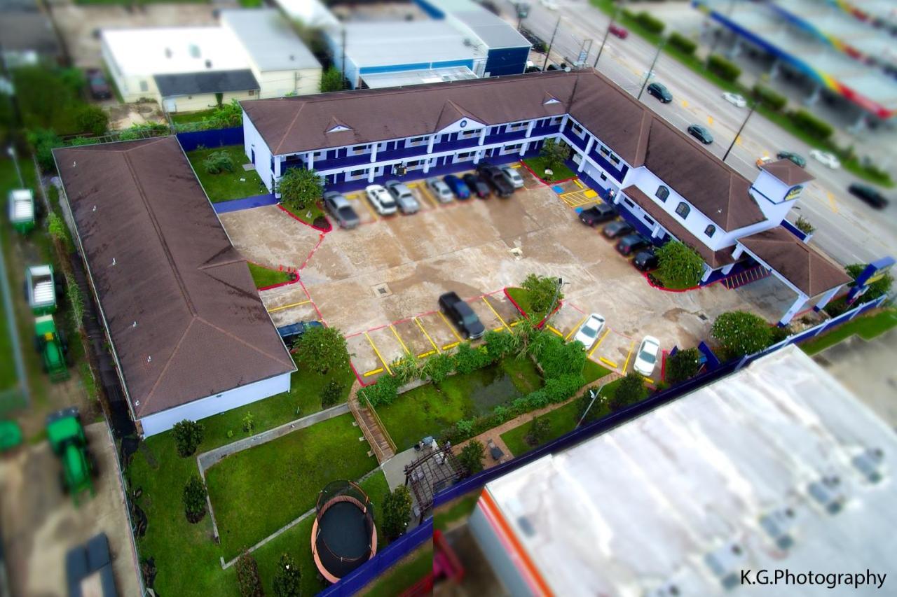 Scottish Inn And Suites Houston-Jones Road Louetta Eksteriør bilde