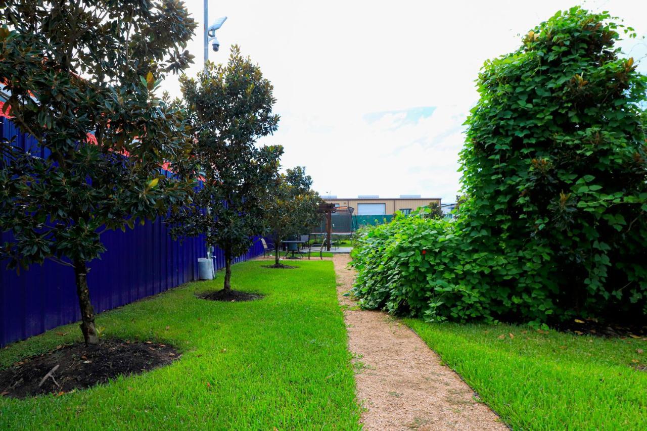 Scottish Inn And Suites Houston-Jones Road Louetta Eksteriør bilde