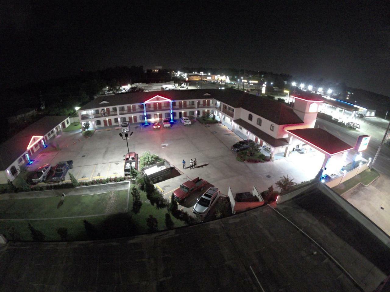 Scottish Inn And Suites Houston-Jones Road Louetta Eksteriør bilde